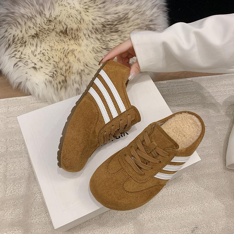 Three bars increase height by 5cm~ Women's outer wear 2025 autumn and winter new lazy shoes velvet soft-soled shoes German training half slippers