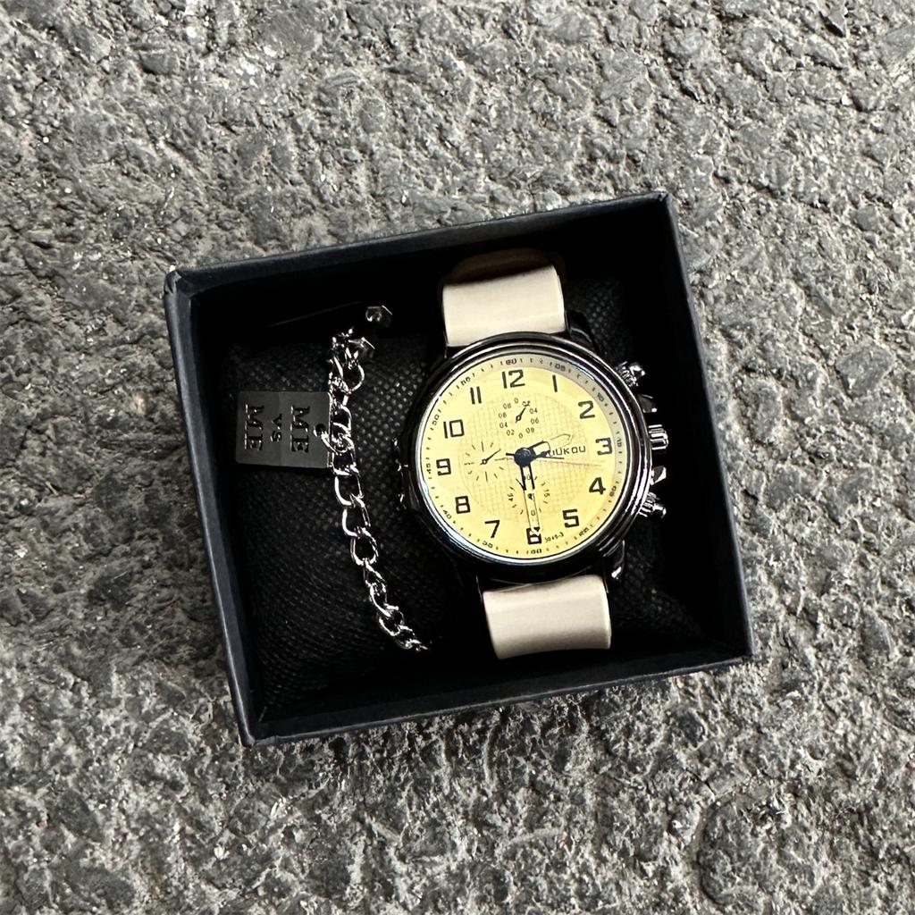Watch High Junior High School Student Party Fashion Men'S Watch Women'S Waterproof Silicone Large Dial Supply Table