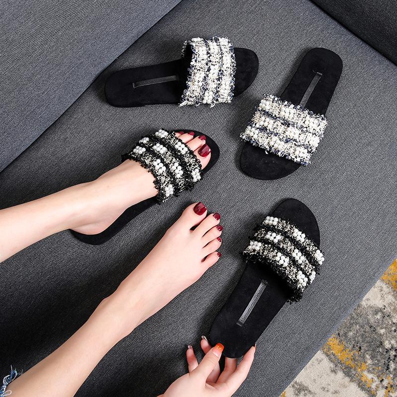 Pearl Slippers Women's Wear 2025 New Summer Fashion Versatile Internet Celebrity Extra Large Size 41-43 Fat Wide Sandals