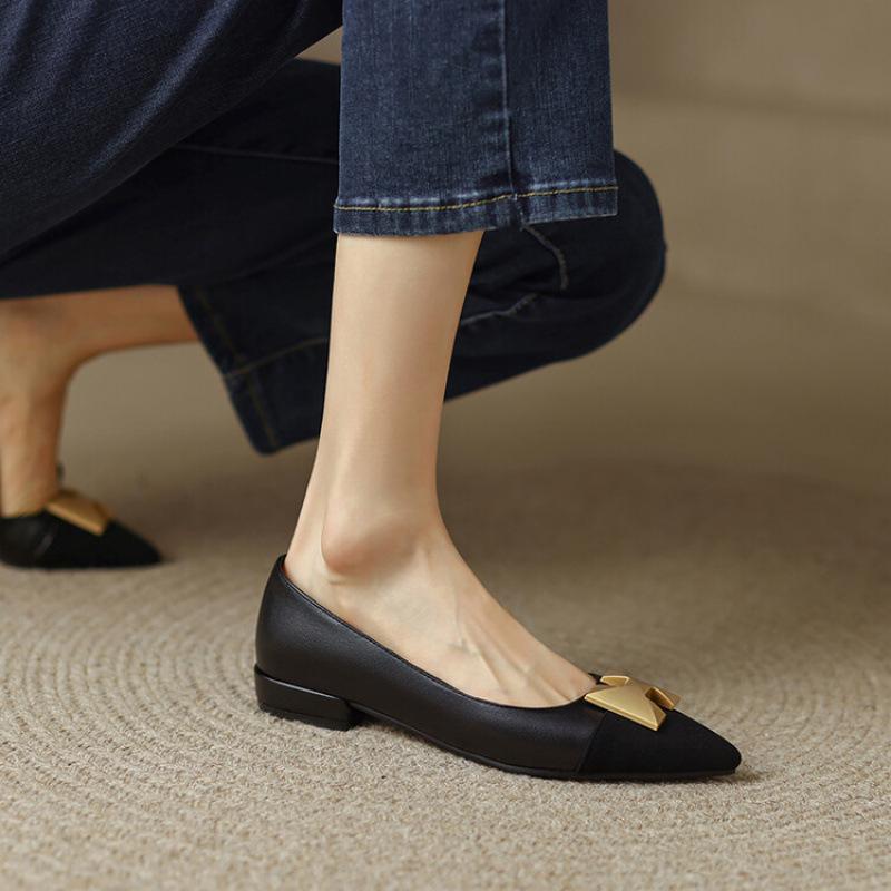 

New comfortable women s single shoes color matching casual low-top rubber soft-soled large-size shoes pointed four seasons wear low-heeled lazy shoes 39 чёрный