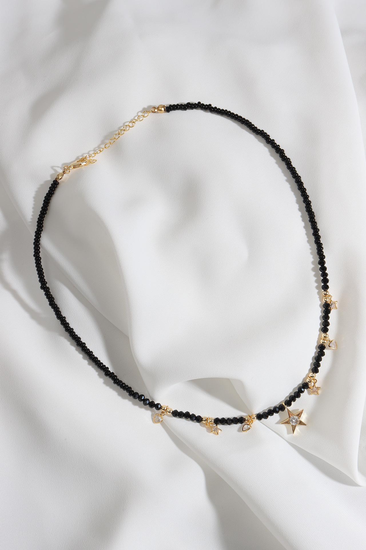 

Ожерелье из черного бисера с подвеской в ​​виде звезды