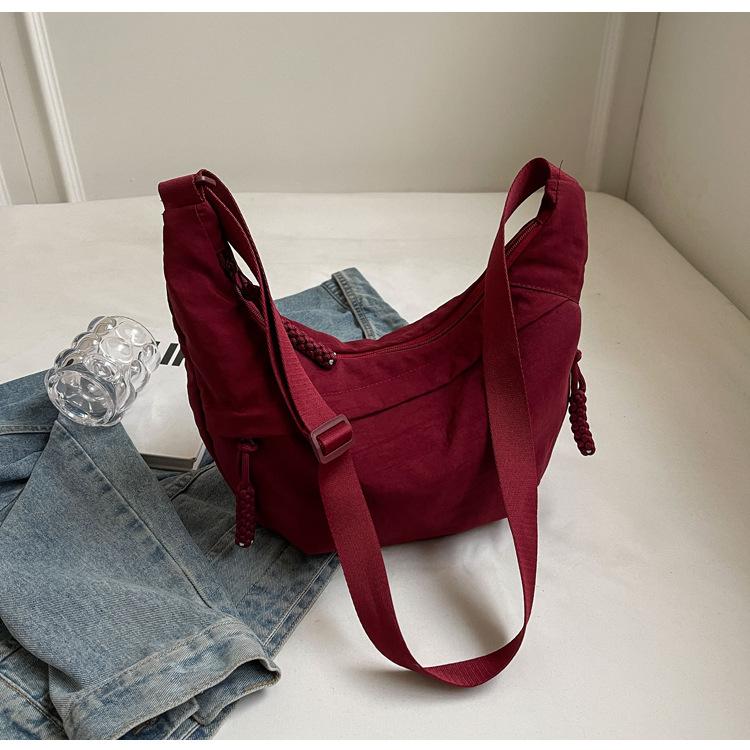 

Leisure Unisex Crossbody Bags Summer New Campus Sports Style Shoulder Hobos Bag Solid Color Large Capacity Messenger Bag червоний