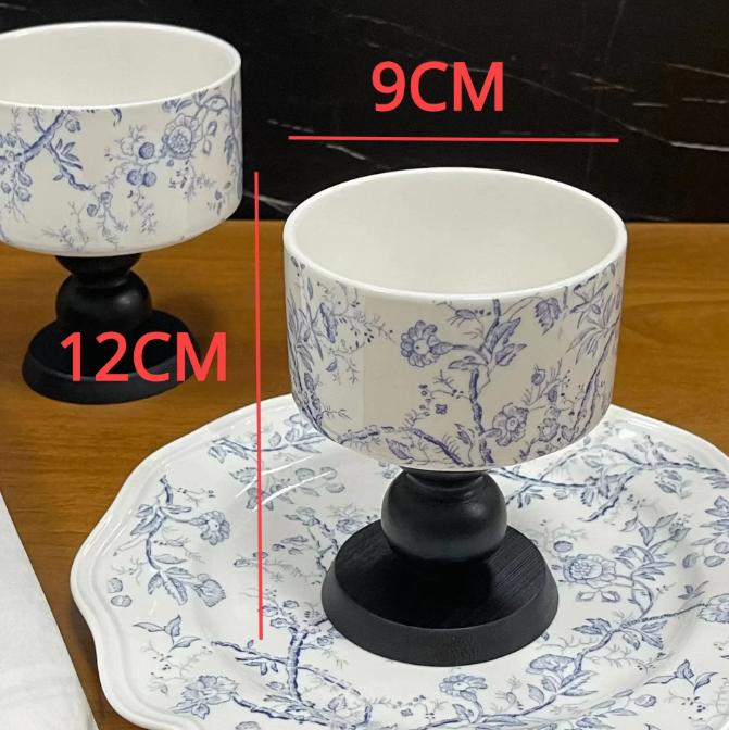 Neuer kreativer Keramik-Snackteller im Retro-Stil mit hohen Beinen, zarter Tee-, Obst- und Untertassen-Dessertschale aus französischem Holz, hohes Weinglas