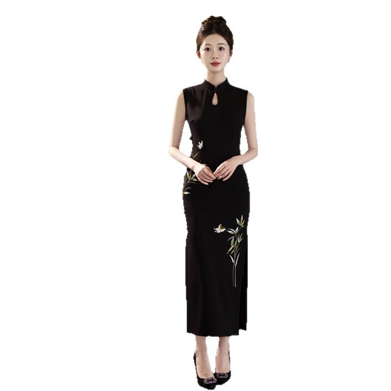 Black new Chinese woven embroidered long Hong Kong style sleeveless cheongsam 1011 summer new high-end banquet cheongsam