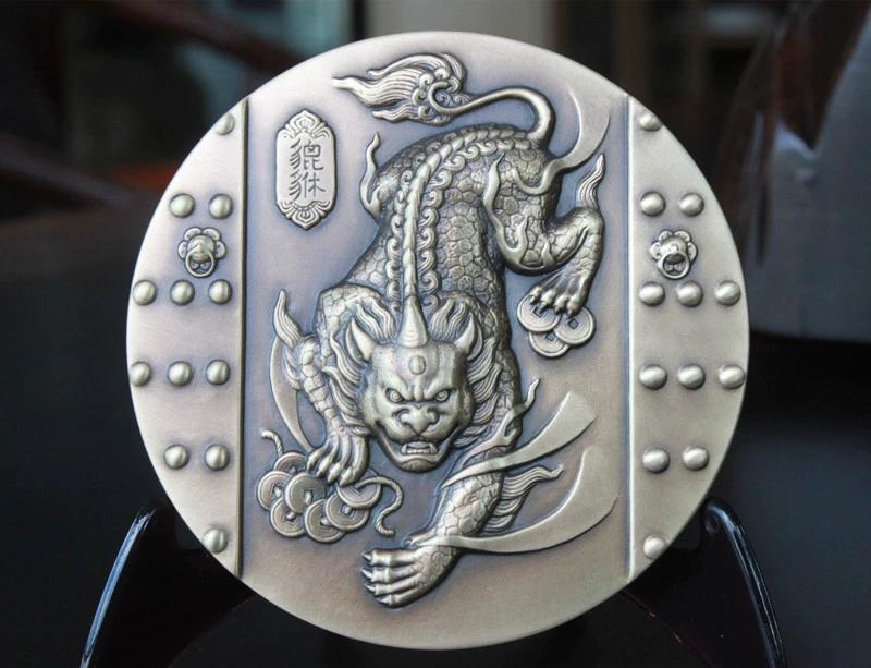 

Изысканный винтажный памятный медальон из чистой меди и бронзы 8CM