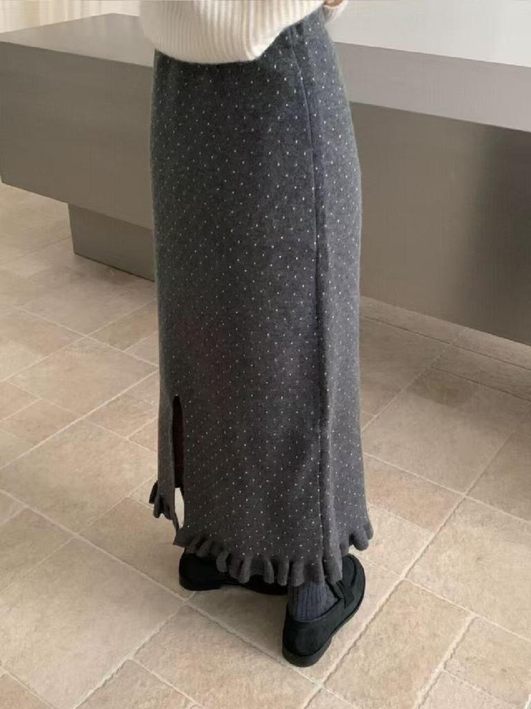 Women's French Black Polka Dot Knit Midi Skirt with Wood Ear Edge – Autumn/Winter High Waist Slim-Slit Design.