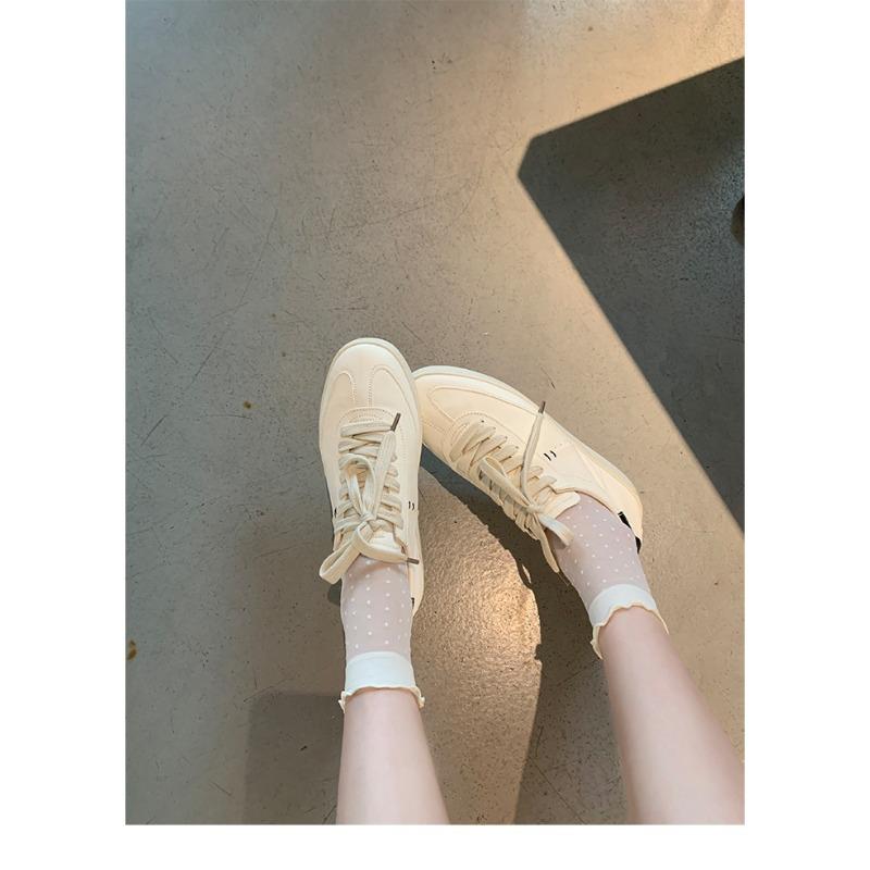 Cowhide version of old leather round head flat bottom sports and leisure shoes children's board shoes lace-up versatile white shoes