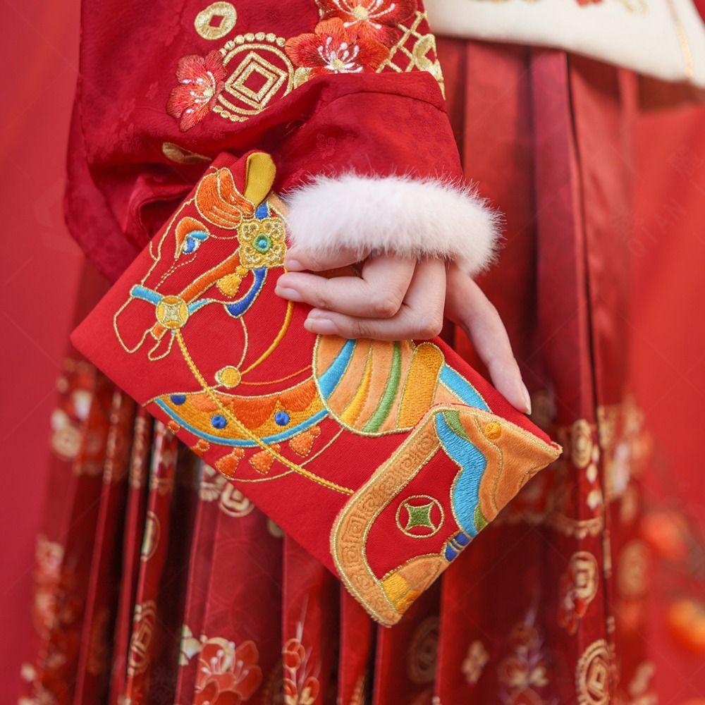 Kreslená červená obálka na Nový rok 2026 s třpytivým matným povrchem, obálka na Jarní festival, svatební obřad