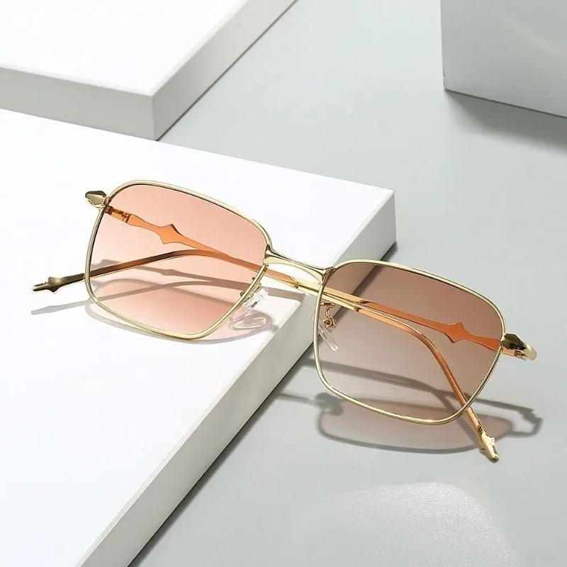 UV400 Rectangle Sunglasses Trendy High-Quality Metal Frame Punk Sun Glasses Travel Shades for Women & Men