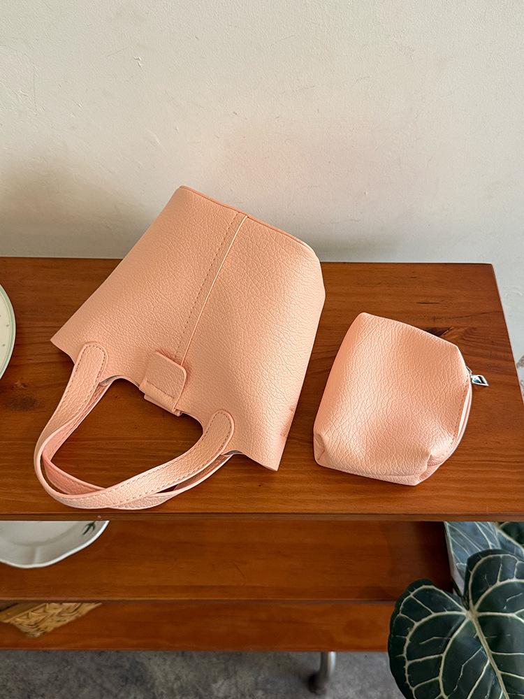 

Сумка Женская из искусственной мягкой кожи, 2025 лето, новая, трендовая, ins, повседневная сумка-ведро, универсальная на плечо, сумка-мессенджер розовый