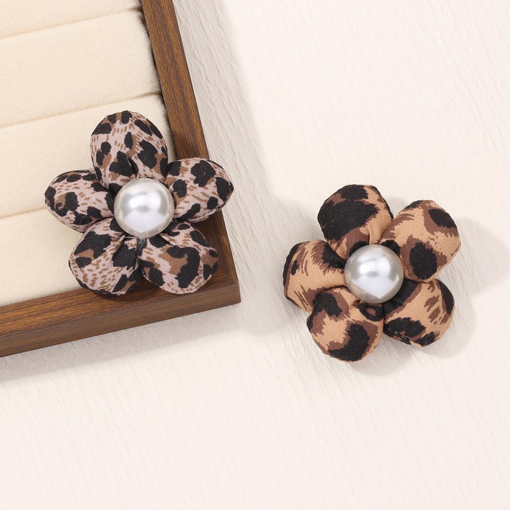 New Korean Pearl Leopard Print Padded Flower Hair Clip with Bow