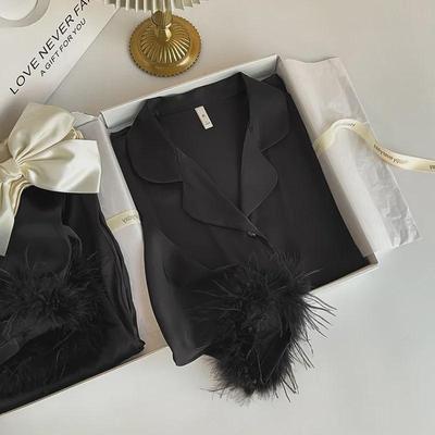 Damen-Pyjama-Set aus Eisseide: Cooles & Bequemes Zweiteiler mit langen Ärmeln & Hosen.