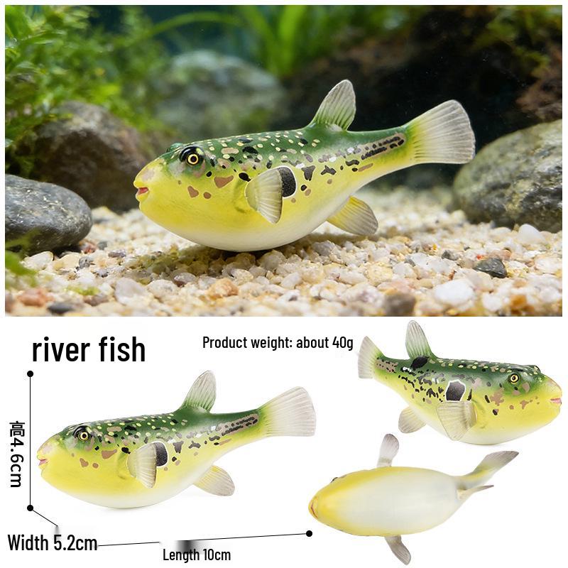 Heart-shaped Goldfish Keychain with Realistic Fish Models