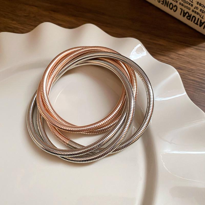 Elegant Geometrisk Våg Fyrkantigt Armband: High-End Mode Armband för Kvinnor