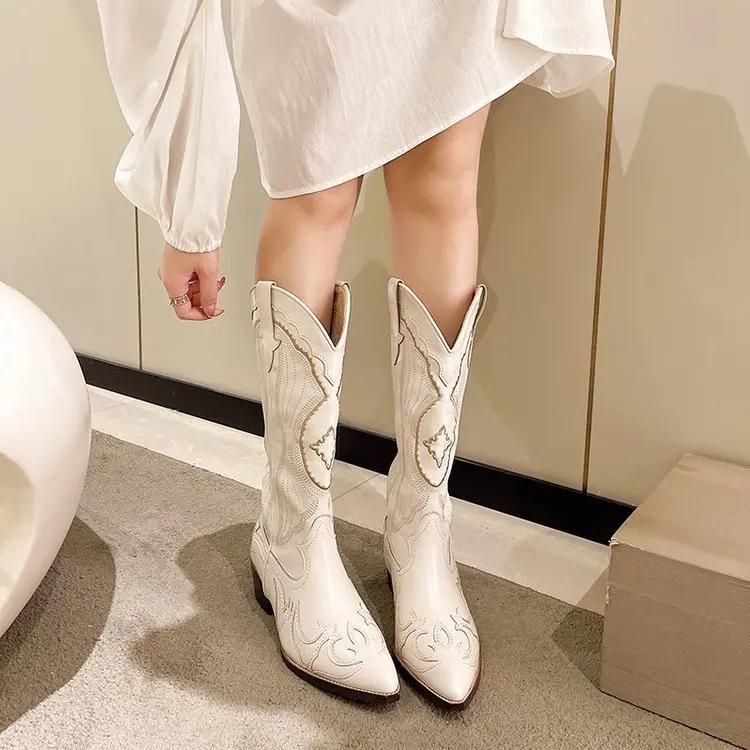 Fashion Vintage Square Head Thick Heel Cowboy Boot for Women Embroidered Western Cowboy Boots Side Zipper Shoes Autumn Pointed Boots2025