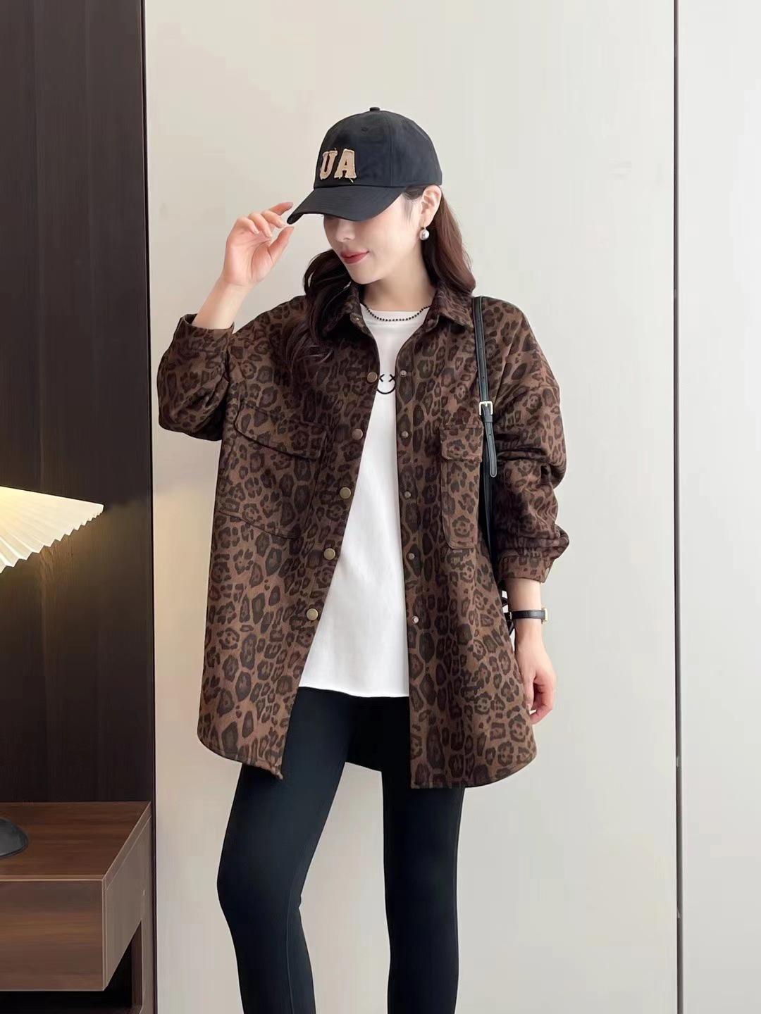 

Женская рубашка с леопардовым принтом на весну 2025 года - Стильная, свободного кроя, стройнящая, универсальная повседневная модель больших размеров L цветной печати леопарда