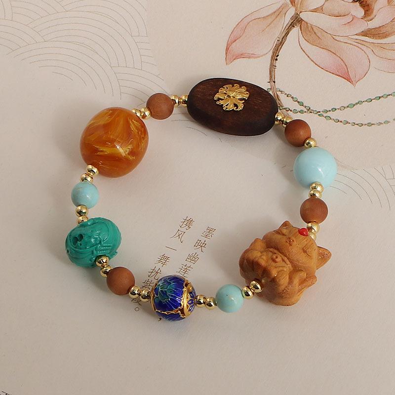 New Chinese Magnesite Turquoise Sandalwood Bracelet Design Gentle White Nine-tailed Fox Red Agate Accessories Fashion Bracelet