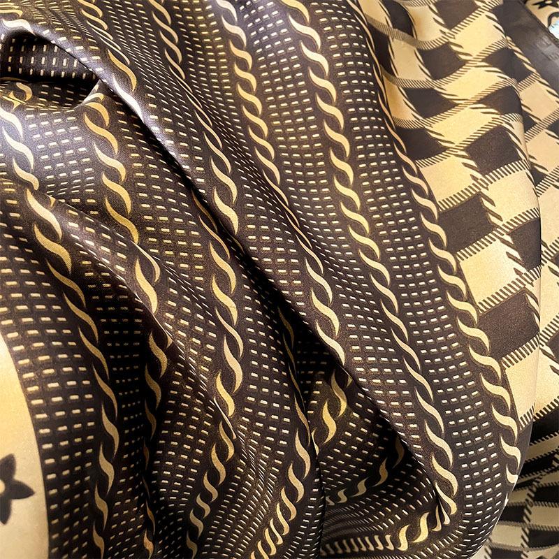 Classic Print Scarf Elegant Imitation Silk Shawl Women Windproof Head Wraps Casual Outdoor Travel Beach Towel