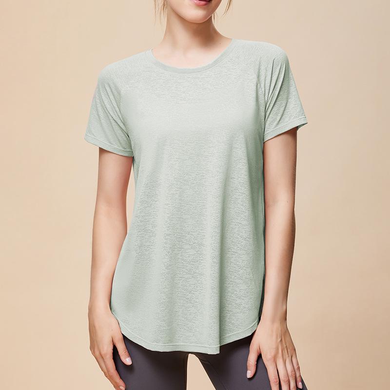 

Женская спортивная футболка с коротким рукавом, сетчатыми вставками и лоскутным дизайном - свободная и дышащая, с удлиненным подолом, закрывающим бедра, для бега и фитнеса. Large