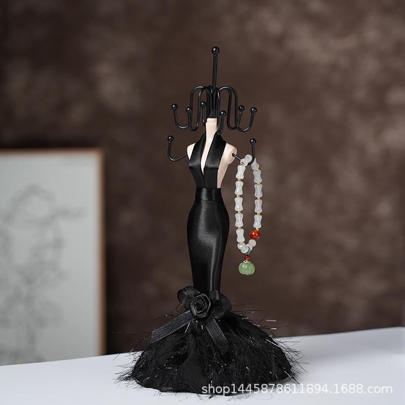 Vysoce kvalitní černý domácí výkladní stojan na šperky, náušnice, pecky, prsteny, náramky a náhrdelníky