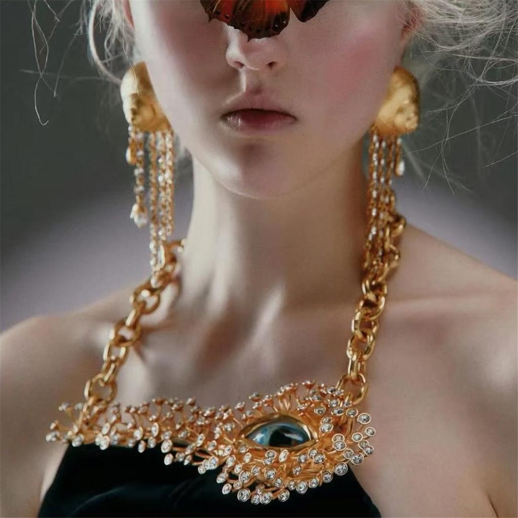 Tooxika French Paris Style Personality Burst Eyes Full Of Diamonds Necklace Light Luxury Senior Sense Of Fashion Runway Collarbone Chain For Women