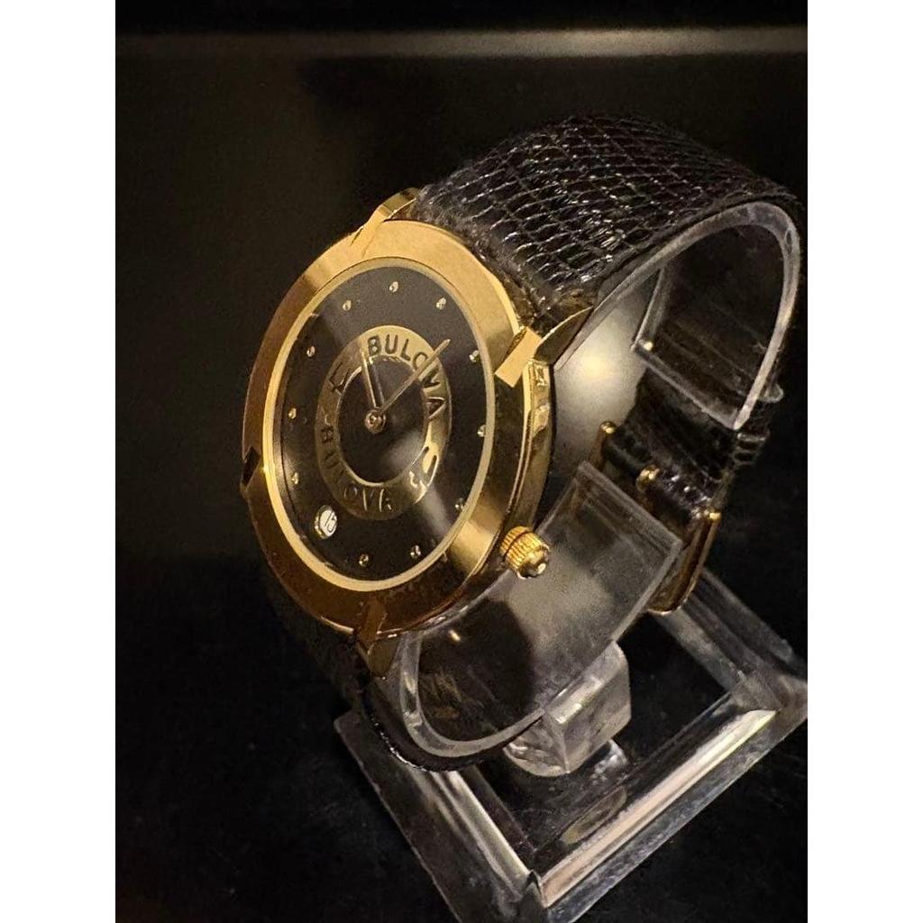 Used  (Rare) Bulova] Bulova quartz watch black/gold