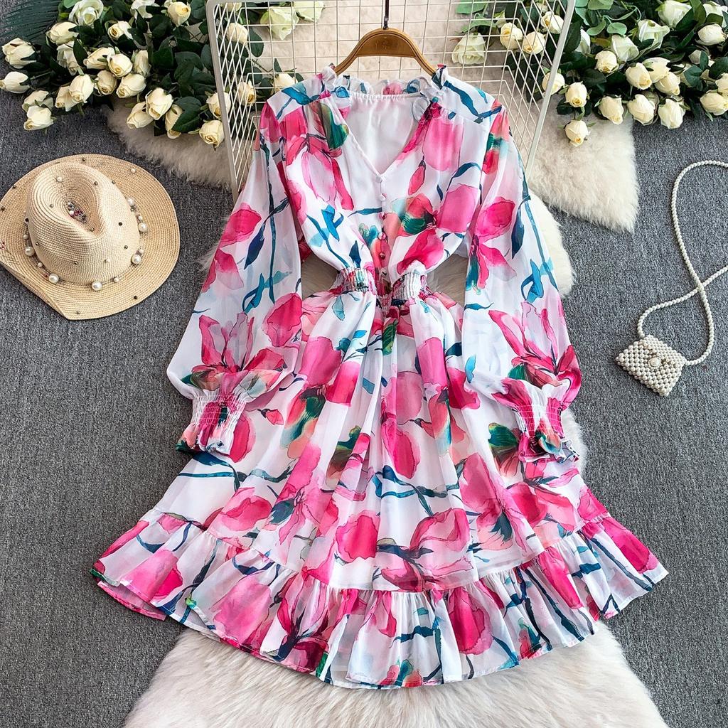 French holiday style super fairy chiffon printed V-neck dress women's elastic waist and thin ruffle edge medium and long dress