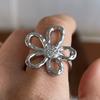 925 Sterling Silber Fingerringe für Damen Große Blume Partner Minimalistischer Ring Party Schmuck Geschenk Allergie Vorbeugend