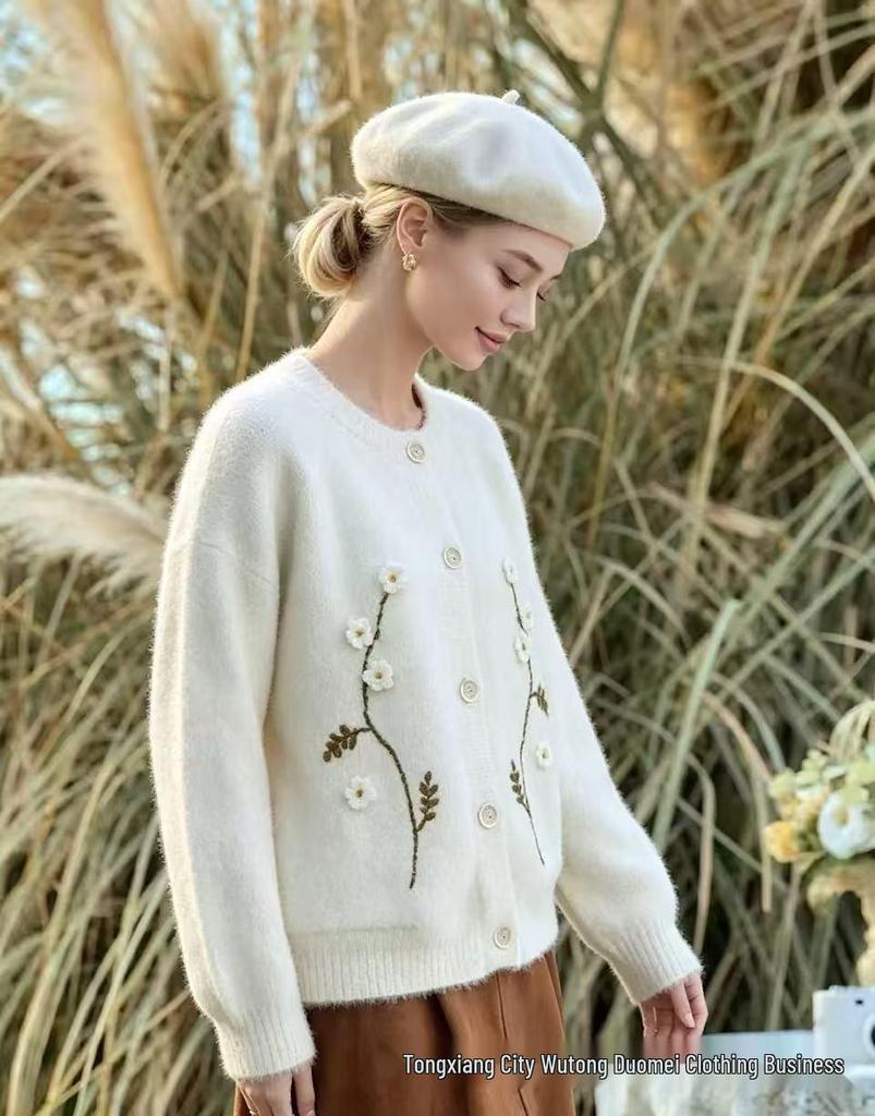 2026 Autumn Winter Women's Floral Embroidered Knit Cardigan, Loose Fit, Slimming, Round Neck, Regular Shoulder, Long Sleeve.