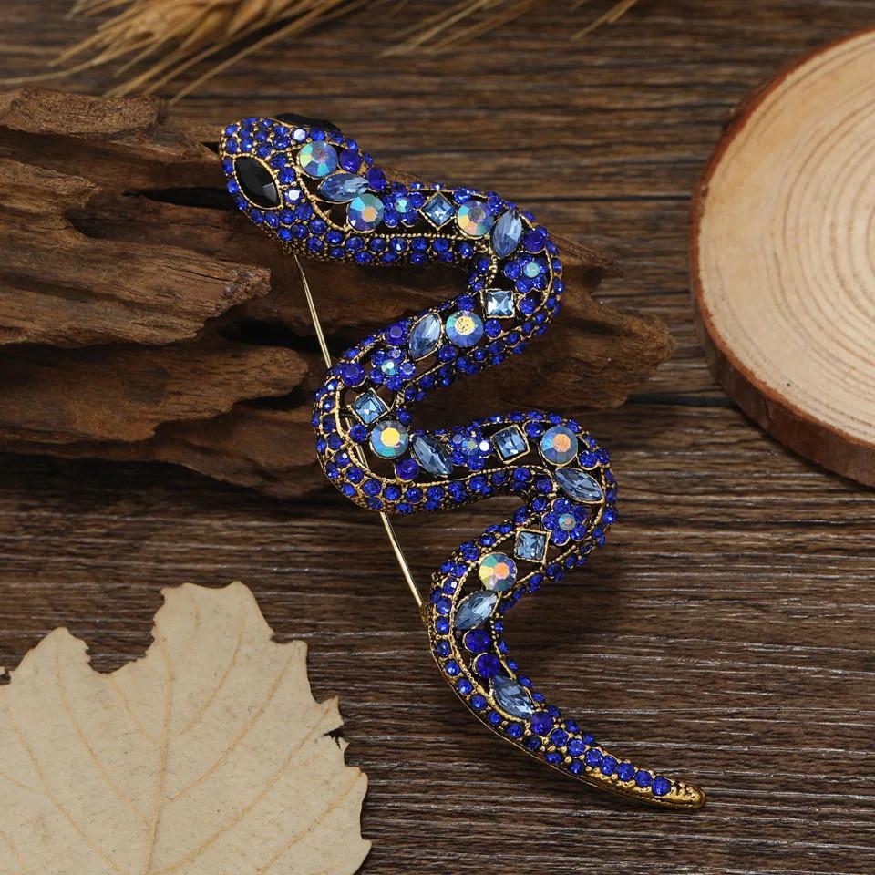 Animal Snake Brooch Pin With Electroplated Alloy Decorative Accessory For Men Women