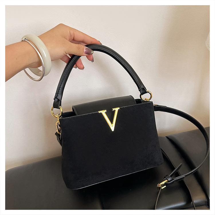 Hochwertige Textur Wildleder V-Wort 2025 Handtasche Handtasche Damen Tasche Ausländischer Stil Umhängetasche Umhängetasche