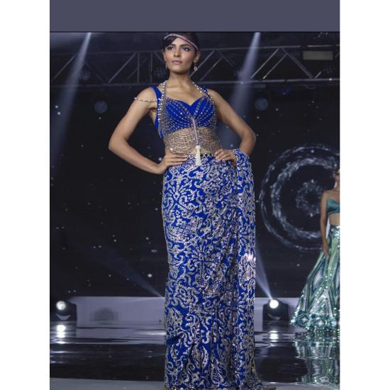 

Новое и привлекательное сари для модных женщин, чтобы выглядеть красиво в любой роли