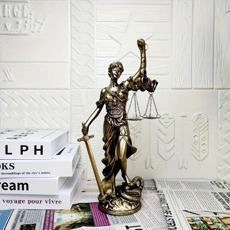 European Style Creative Retro Home Imitation Copper Goddess of Justice Ornament Decoration Living Room Office Desk Ornament 1PCS