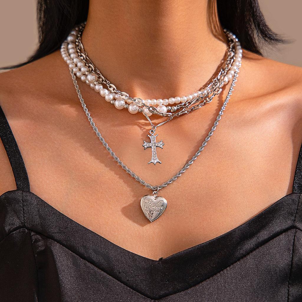 Fashion Diamond-Encrusted Cross Peach Heart-Shaped Necklace, Simple Imitation Pearl Beaded Collarbone Necklace For Women
