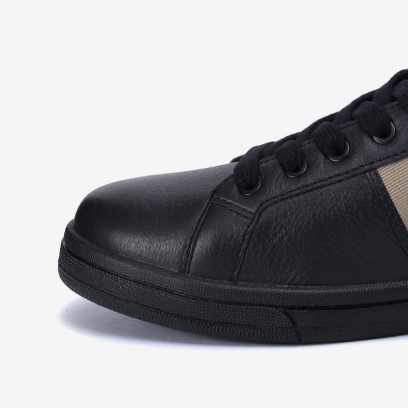 Fred Perry Wide Fit Leather Shoes B721