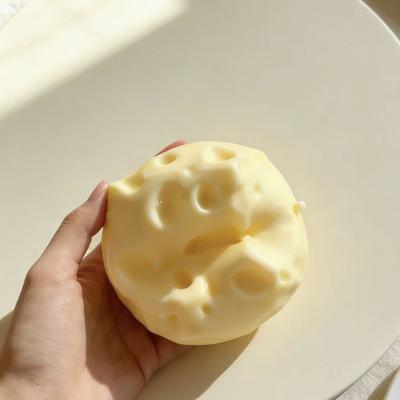 Gelinis žaislas sūrio formos, gelio pripildytas, pieno skonio, atsipalaidavimui, nuo streso, sūrio kubo formos Fidget žaislas, relaksacinis, streso kamuoliukas, imituojantis sūrio kubą, sensorinis žaislas