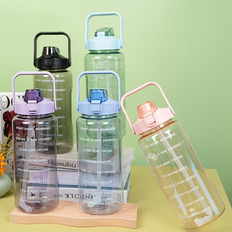 Elegant And Simple 2l Pc Material Water Bottle With Straw Perfect For Hydration On-the-go