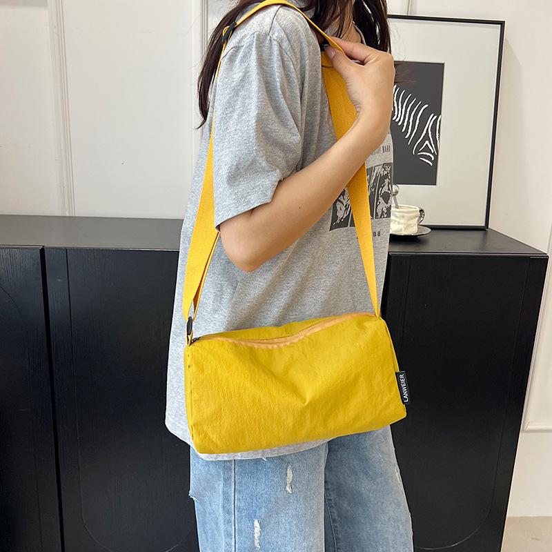 2025 Damen Trendige Leichte Nylon Umhängetasche - Großes Fassungsvermögen, Lässiger Sportlicher Stil, Kleines Quadratisches Design.