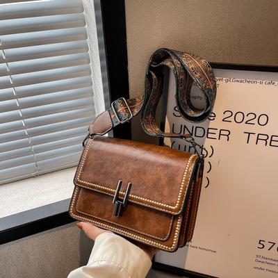 Sac à bandoulière rétro design de niche pour femme automne et hiver nouveau sac carré petit haut de gamme sac messenger de bureau
