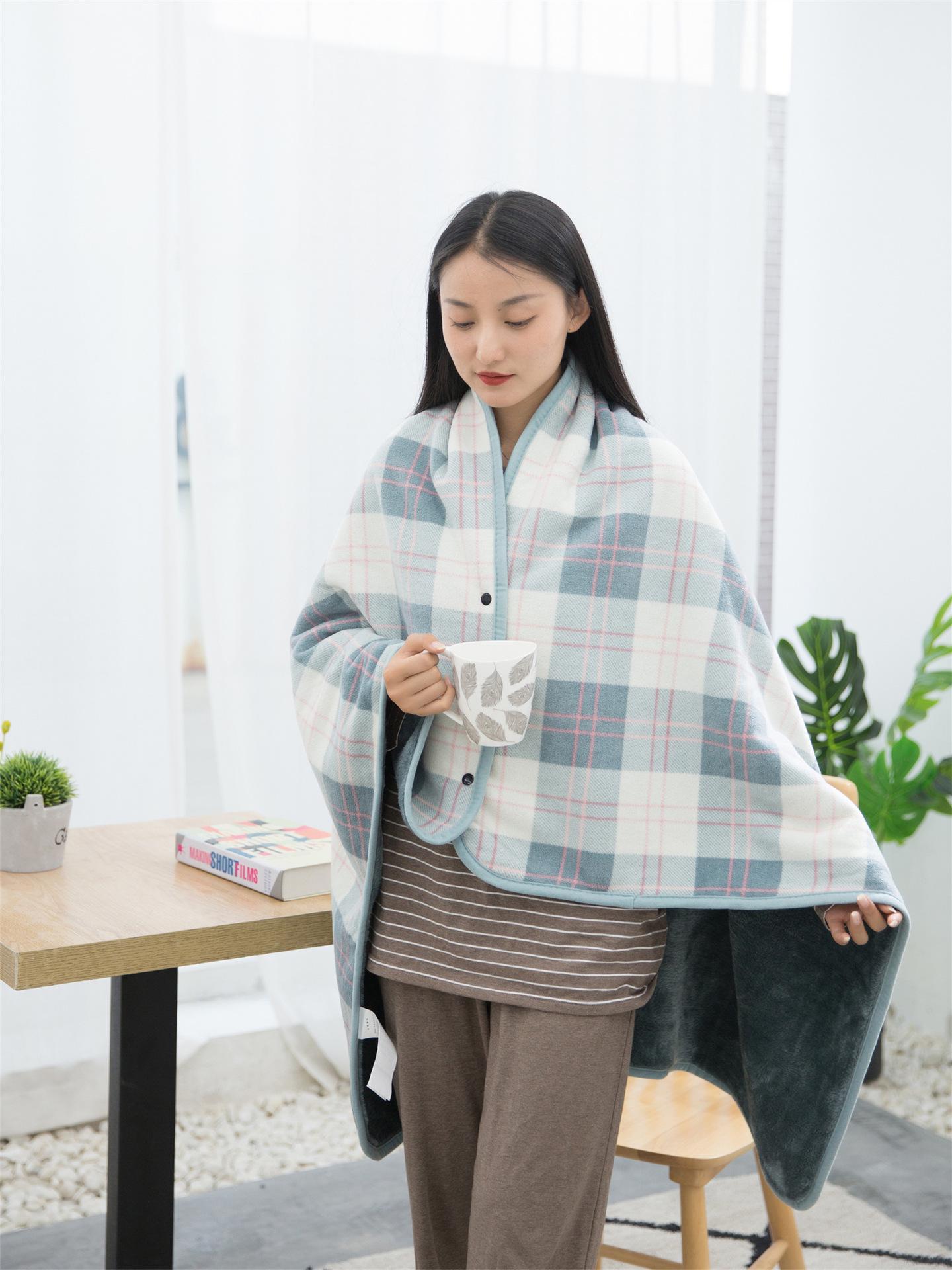 

Multifunctional Flannel Shawl Blanket with Snap Buttons for Dorms and Offices 80x130cm (460g)