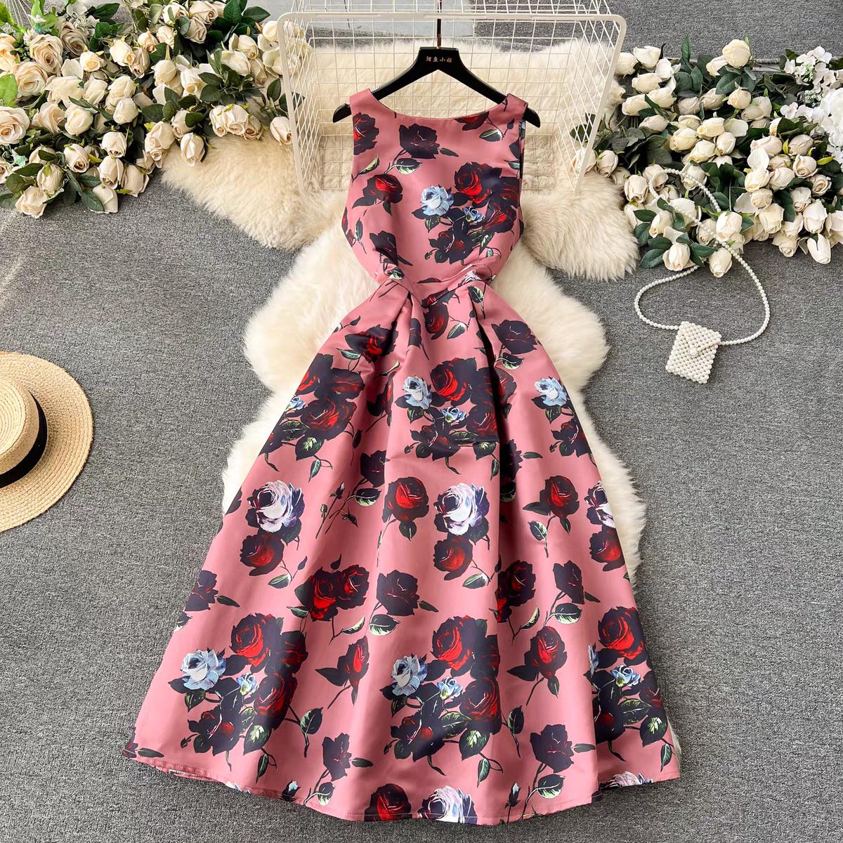 

Жіноча сукня-міді з квітковим принтом. Елегантна модна літня сукня-майка з круглим вирізом без рукавів. Тонка завищена талія. M