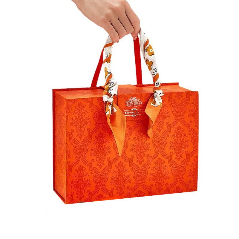 Chang Baosen Luxury Thermos and Towel Gift Set