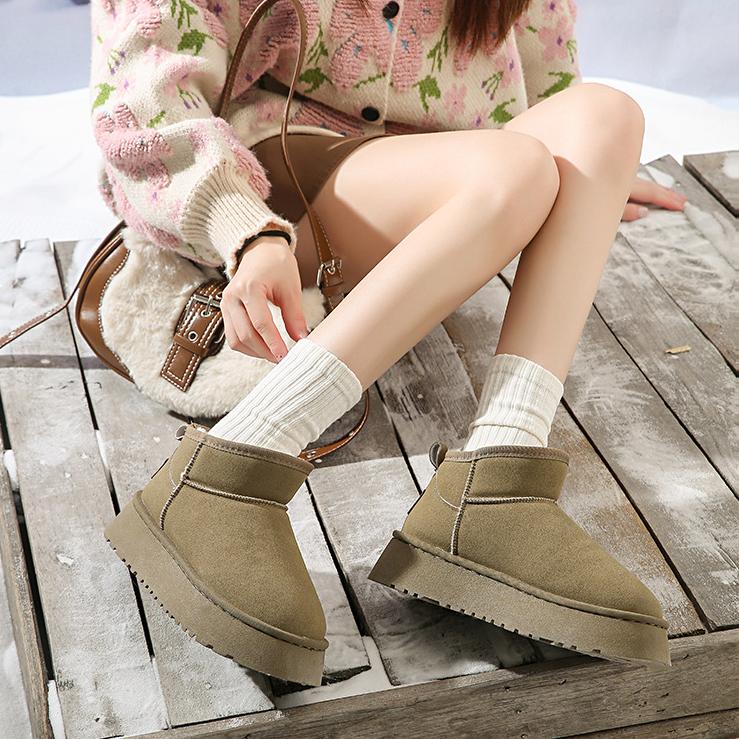 Sponge Cake Thick Sole Snow Winter New Waterproof Short Tube Height Increasing Cotton Shoes with Warm and Fluffy Bread Shoes