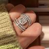 Exquisite French Court Style Ring For Women, Inlaid With Zircon Shiny Ring, High-End Design Banquet Single Ring