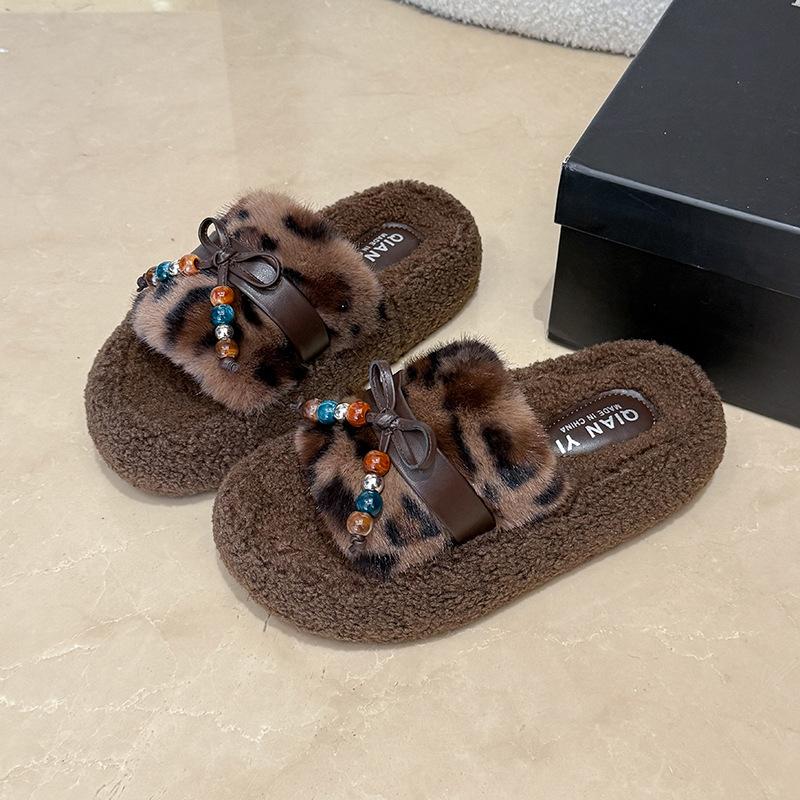

One-word thick-soled fluffy slippers women s outer wear 2025 autumn and winter new retro cotton slippers fashion beaded slippers 40 коричневый