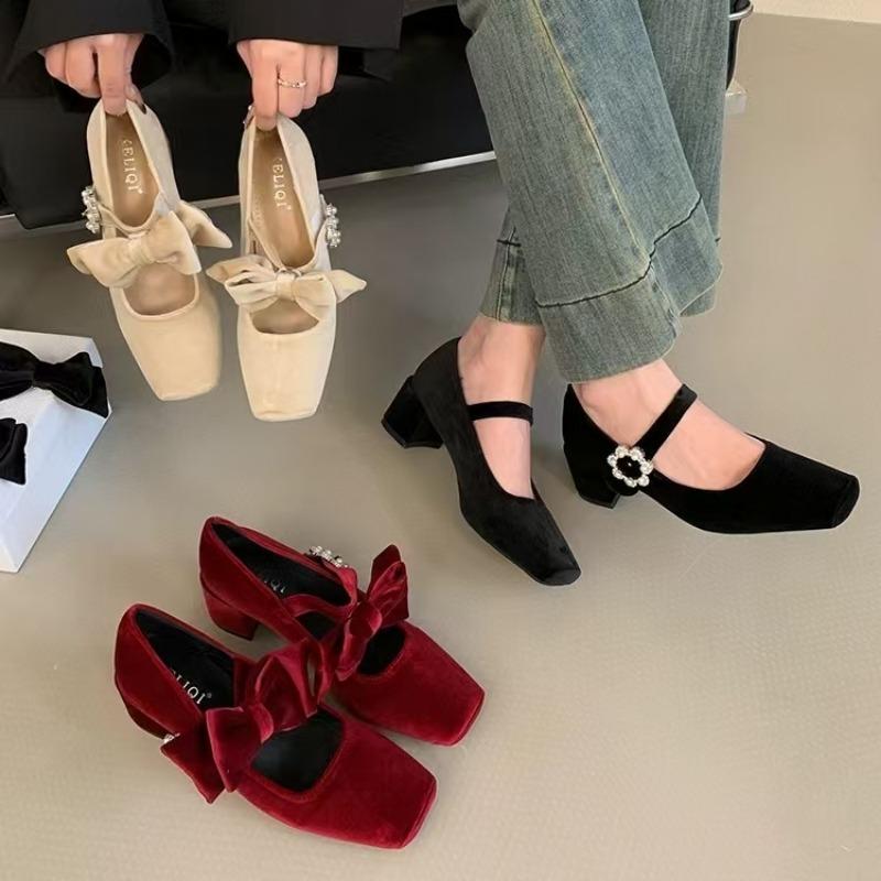 2025 Designer Velvet Butterfly-knot Shoes Women Fashion Elegant Party Wedding Shoes Women French square toe loafers