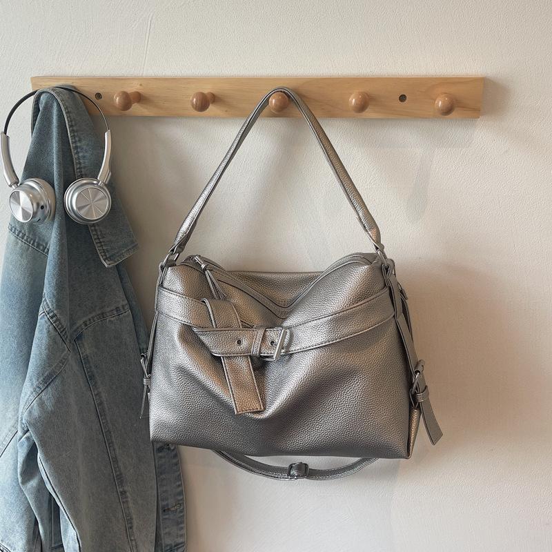 

High-value large bag women s 2025 new trendy retro tote bag fashionable foreign-style shoulder bag large-capacity messenger bag серебряный