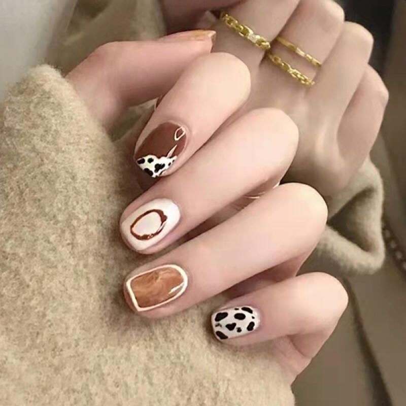 

Brown Dalmatian Cow Nail Tips [24tips] R329