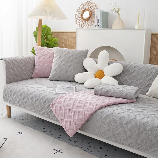 Latest Autumn Winter Milk Velvet Plaid Sofa Cover Cushion Solid Color Thick Non -Slip Sofa Cushion Backrest Towel Furniture Cover