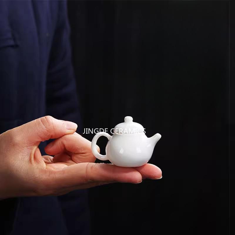 1PCS Chinese ceramics Tea pet Small Fingertip Pot tea Figurine Ornament Boutique oolong Tea Accessories home decoration
